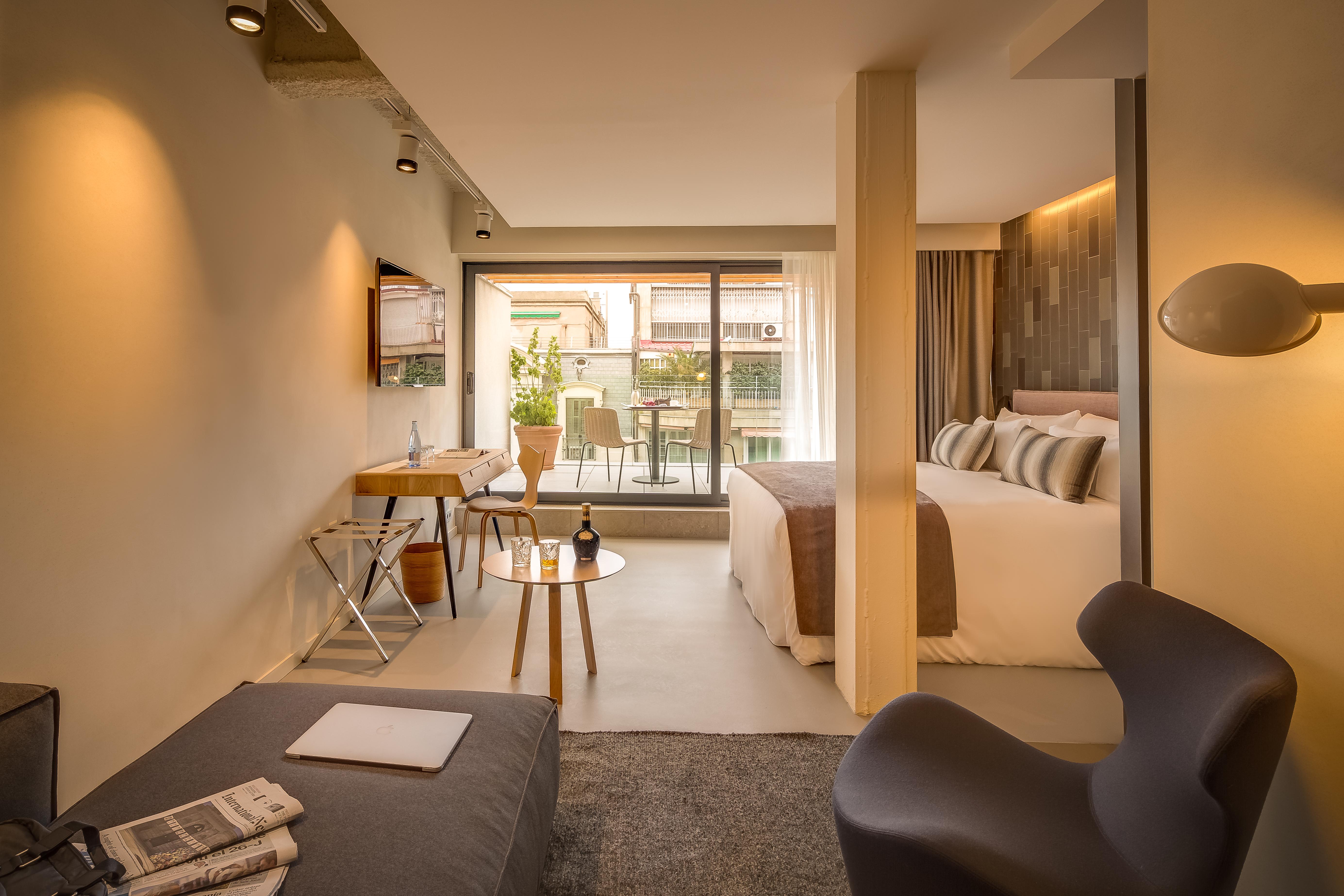 Ohla Eixample Hotel Barcelona Ngoại thất bức ảnh A room at the hotel