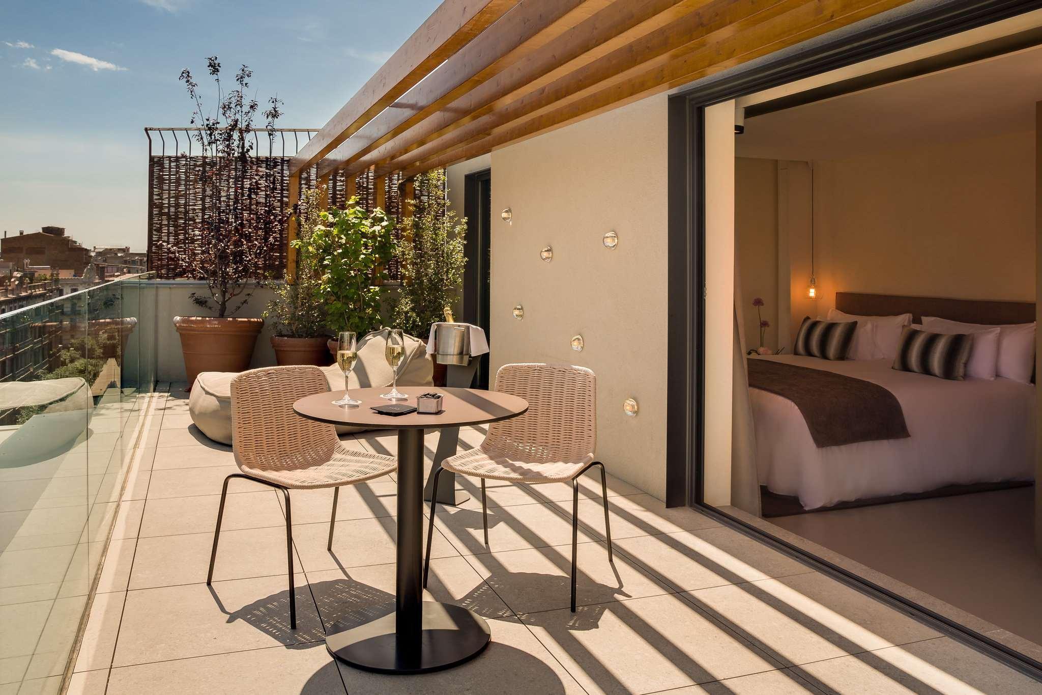 Ohla Eixample Hotel Barcelona Ngoại thất bức ảnh Terrace