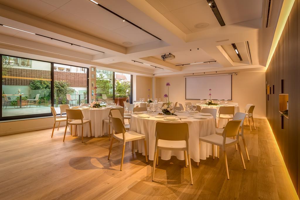Ohla Eixample Hotel Barcelona Ngoại thất bức ảnh The Library